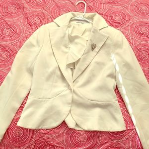 Donna Degnan size 8 professional wear.
